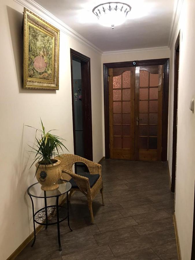 Chasha Polnaya Appartamento Sukhumi Esterno foto