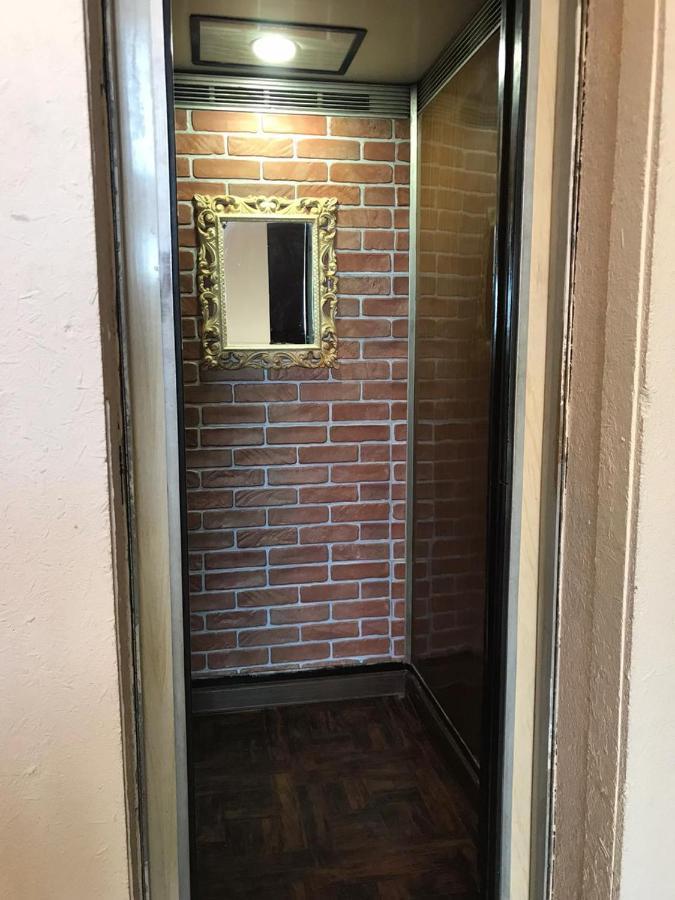 Chasha Polnaya Appartamento Sukhumi Esterno foto